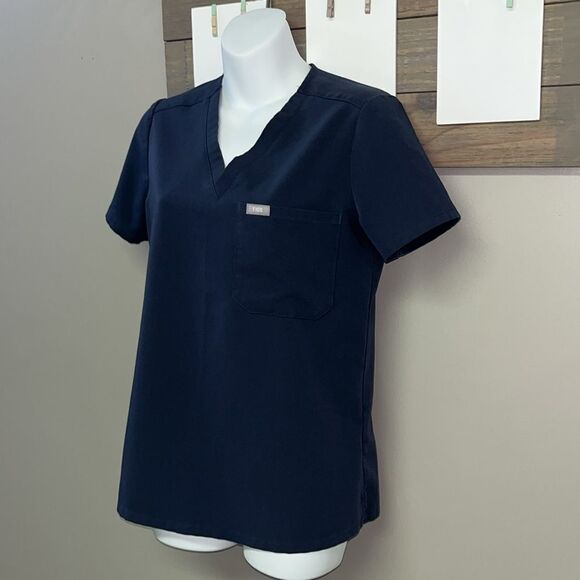 FIGS Technical Collection Navy Short Sleeve V-Neck Medical Scrub Shirt Pocket-XS - Picture 2 of 12